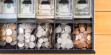 Stay on top of your receivables - Zoho Books