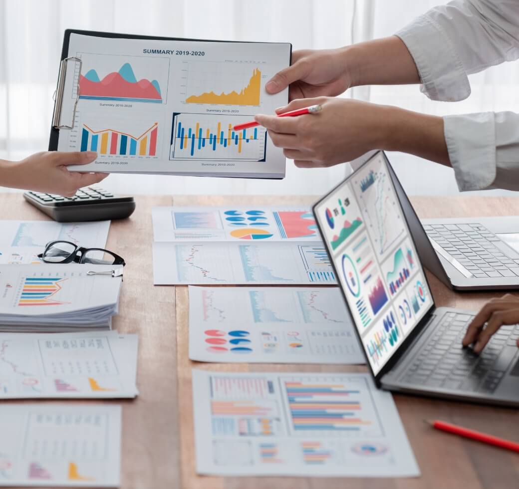 التقارير والتحليلات